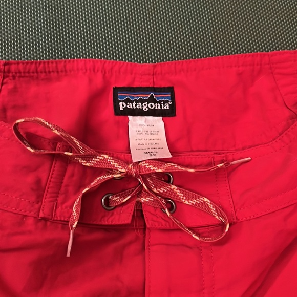 Mens Patagonia board shorts - Picture 2 of 5